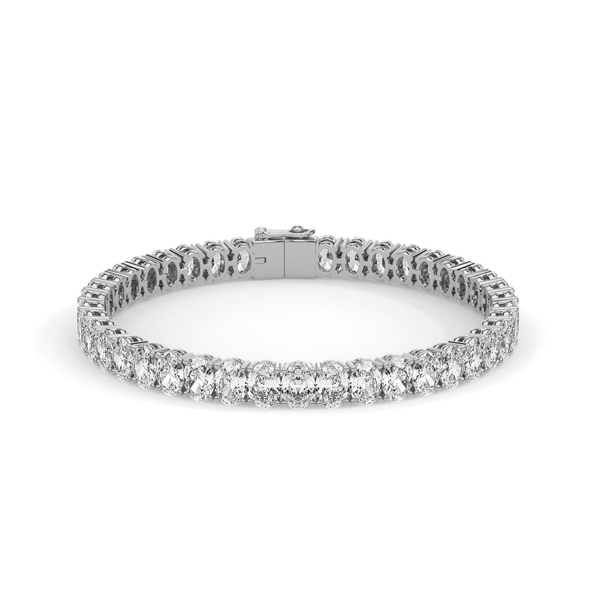 Amouré Oval Bracelet White Gold
